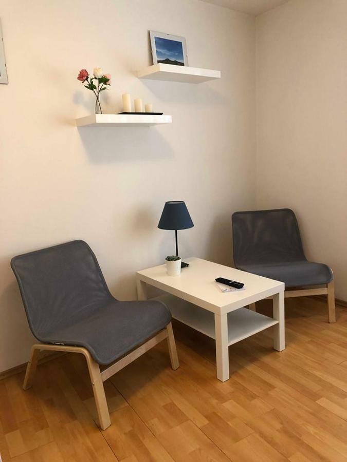 Cely Dum V Historickem Centru Loun Apartment Louny Ngoại thất bức ảnh