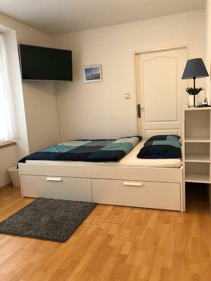 Cely Dum V Historickem Centru Loun Apartment Louny Ngoại thất bức ảnh